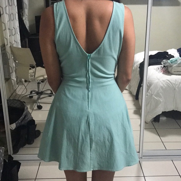 Solemio mint color dress! - Picture 5 of 5